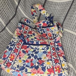 Vera Bradley Crossbody Bag Summer Cottage Hipster